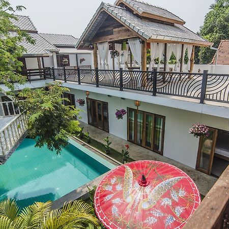 Garden Yard Inn Chiangmai Чіангмай Екстер'єр фото